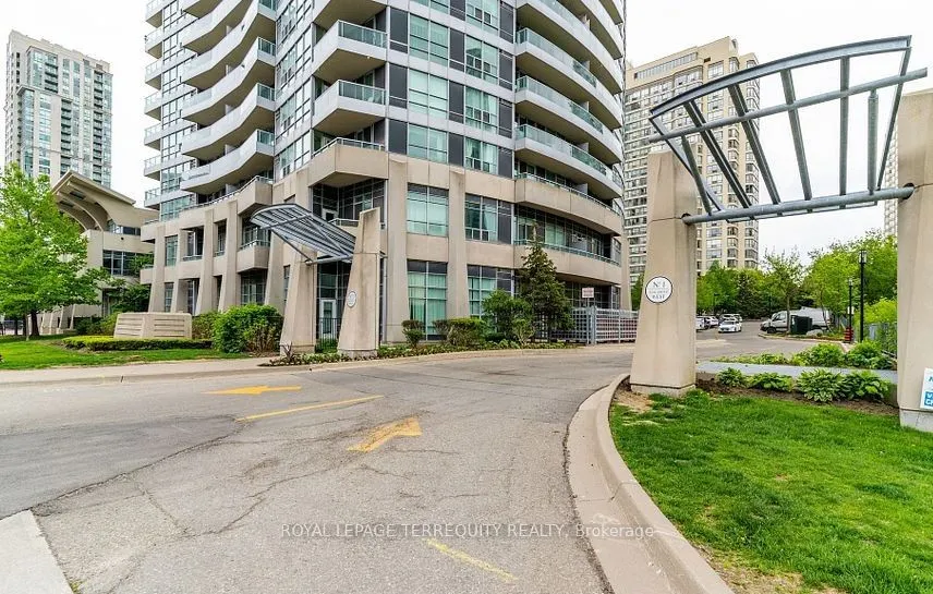 1 Elm Drive W, #1104