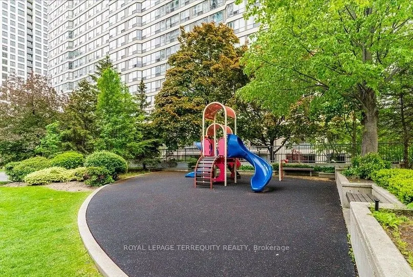 1 Elm Drive W, #1104