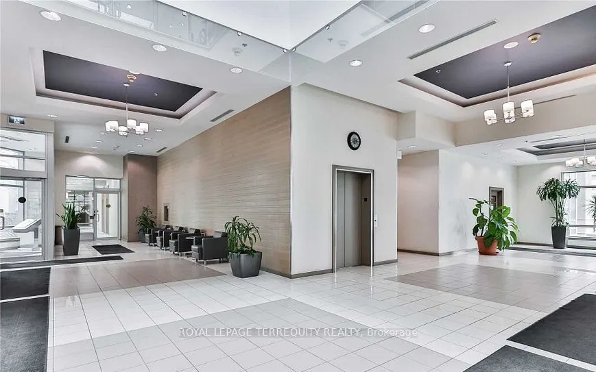 1 Elm Drive W, #1104