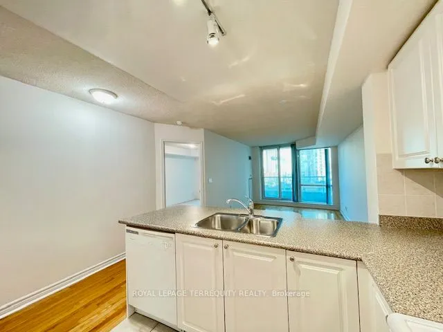 1 Elm Drive W, #1104
