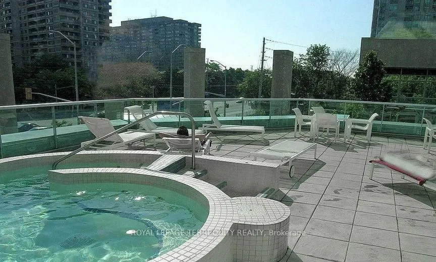 1 Elm Drive W, #1104