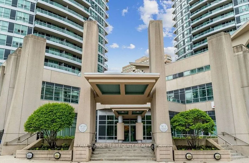 1 Elm Drive W, #1104