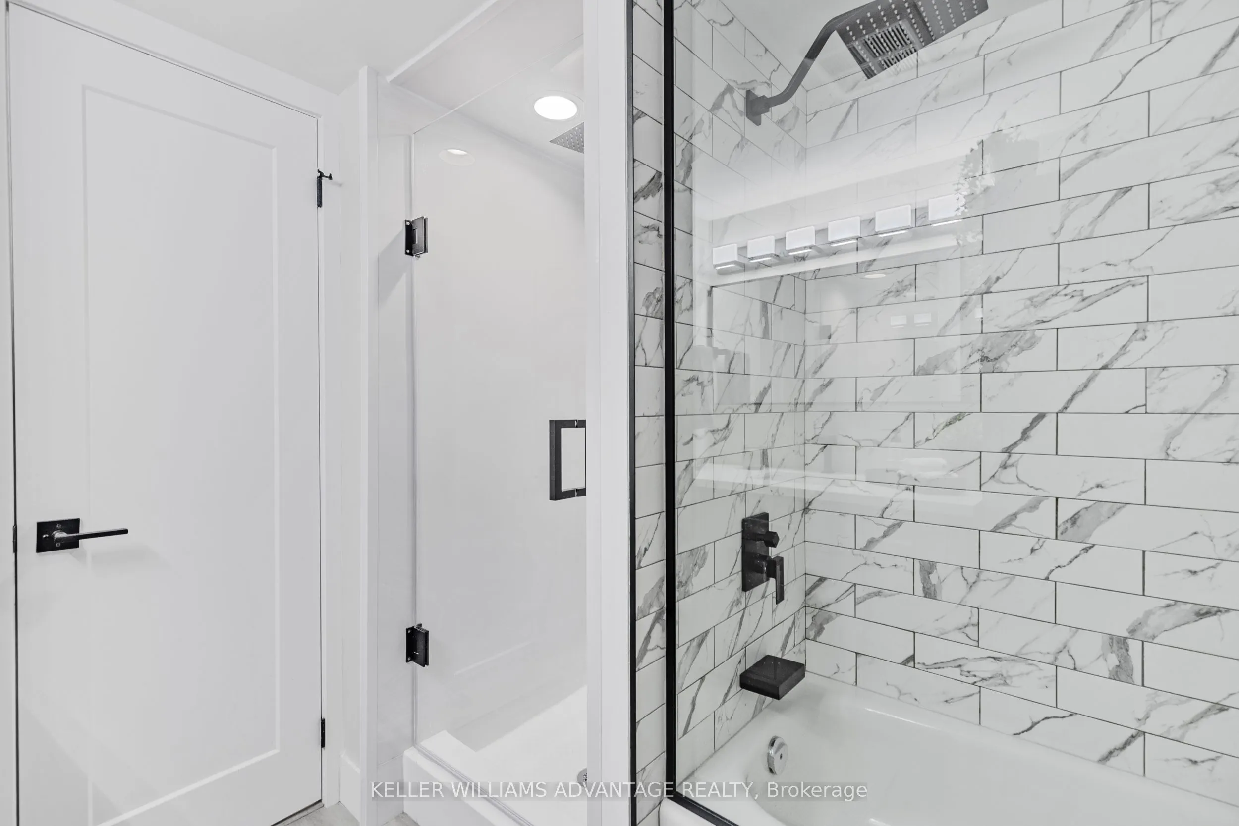 1270 Maple Crossing Boulevard, #208