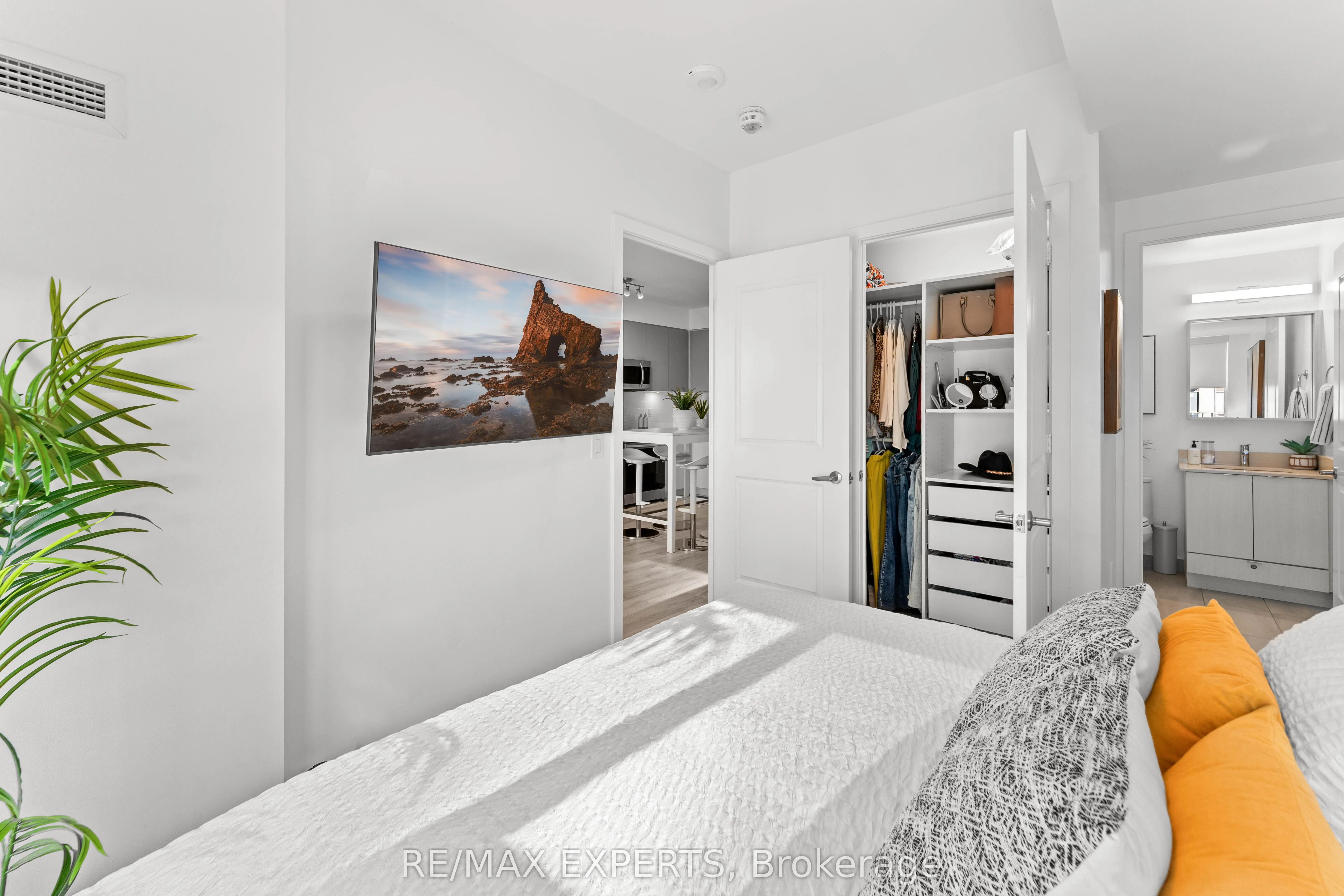 4675 Metcalfe Avenue, #1506