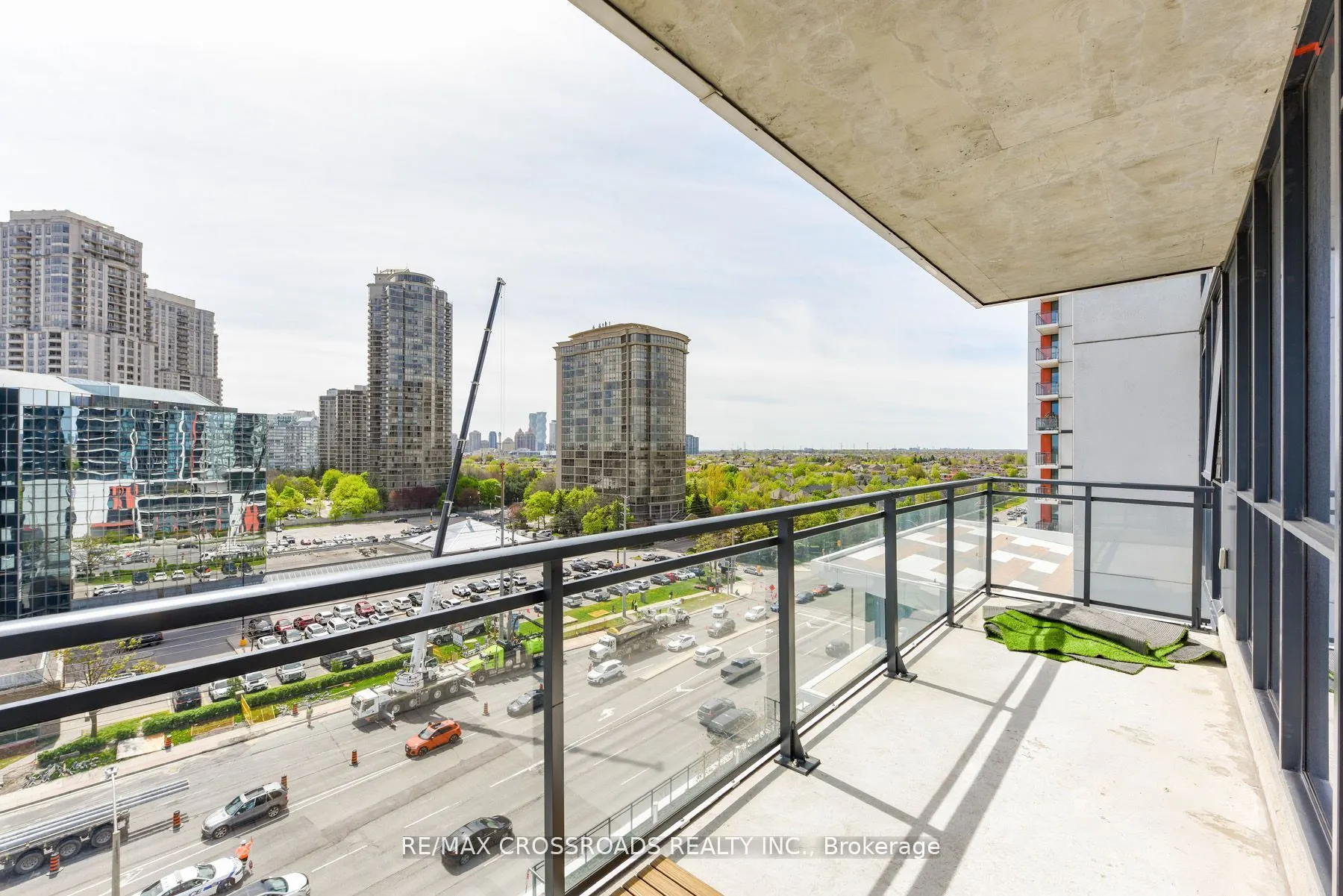 55 Eglinton Avenue W, #807