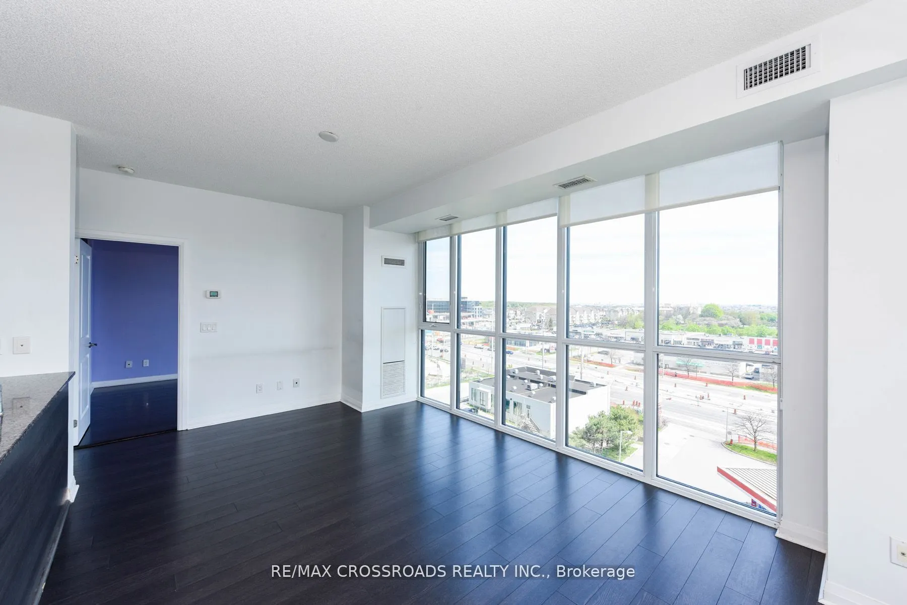 55 Eglinton Avenue W, #807