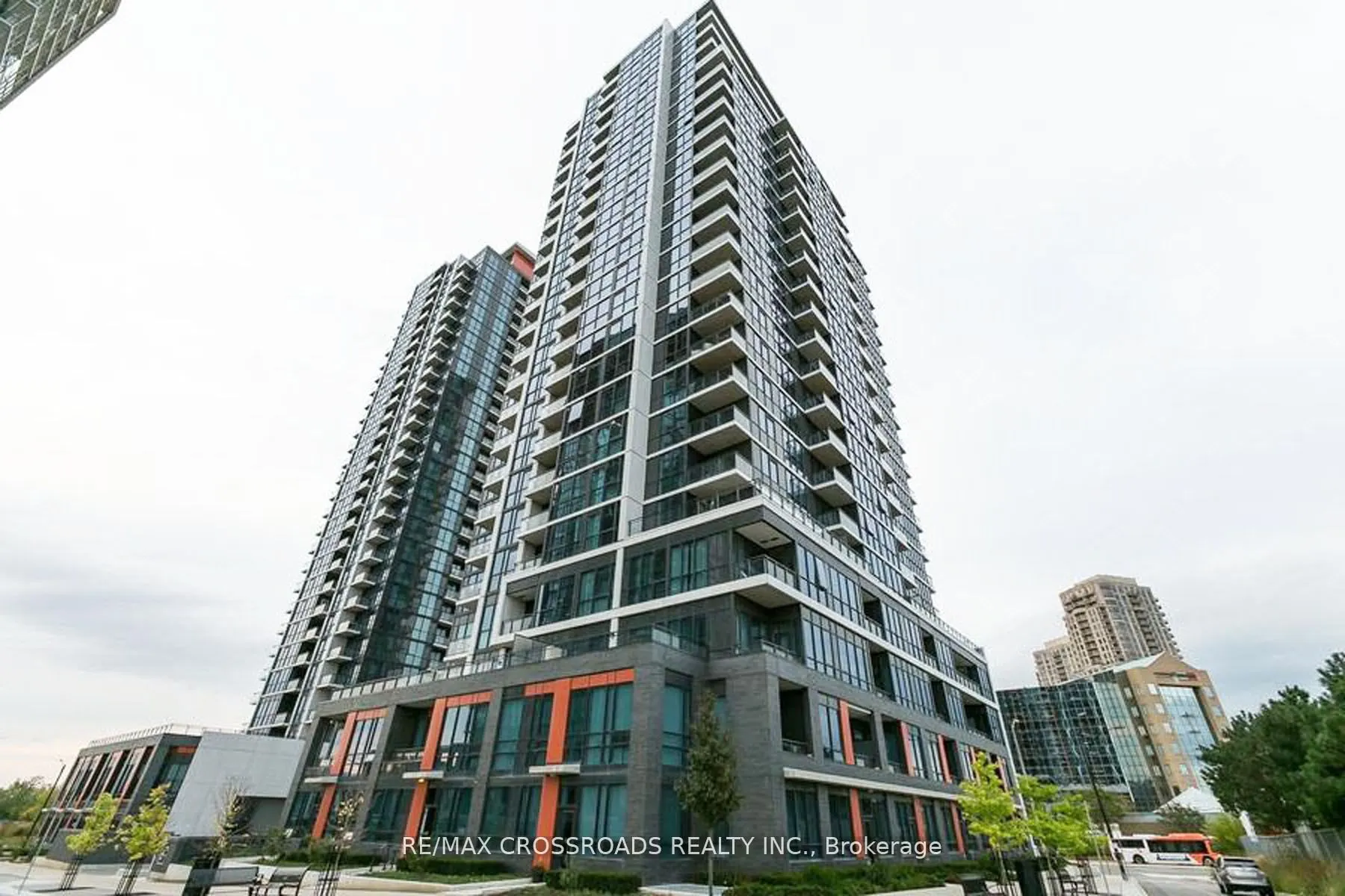 55 Eglinton Avenue W, #807