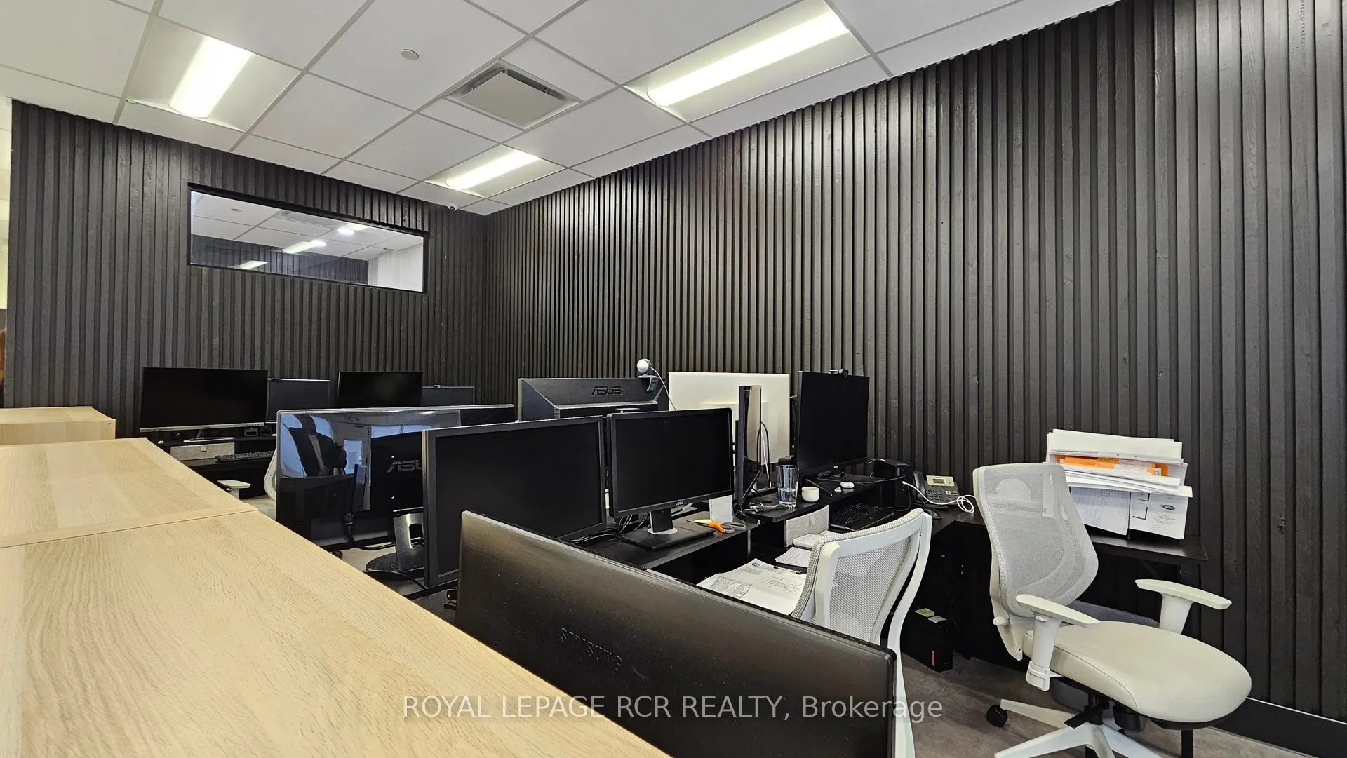 18 King Street E, #E3