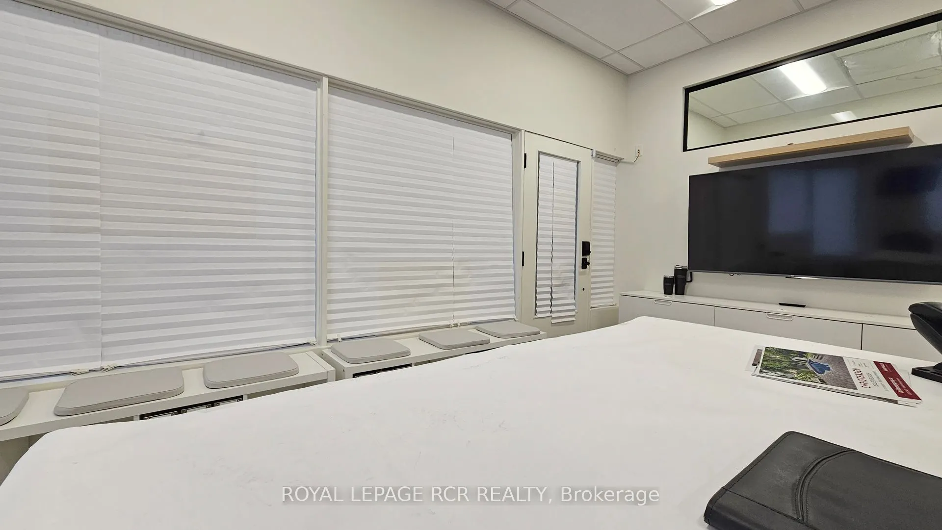 18 King Street E, #E3