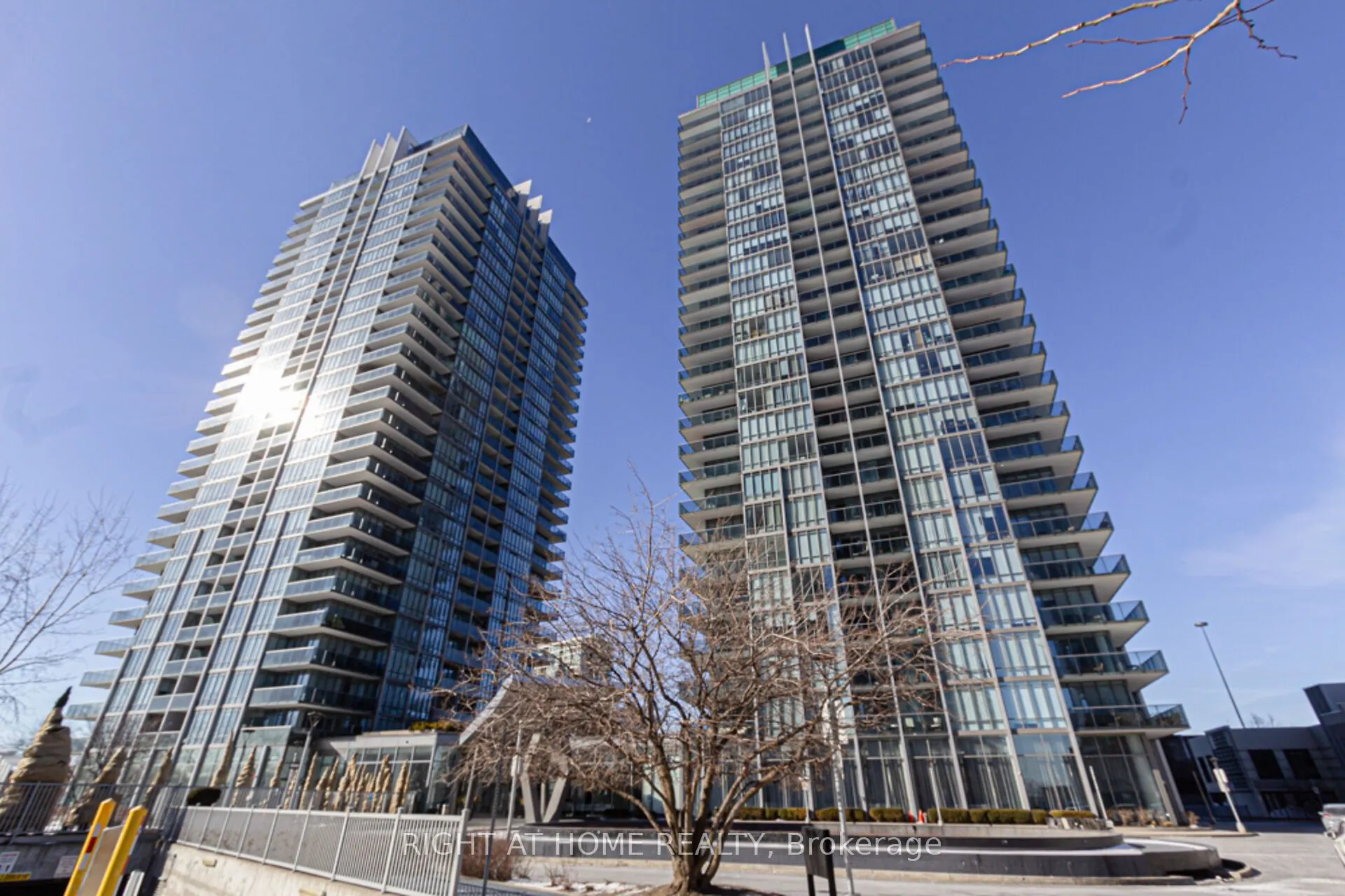 88 Park Lawn Road, #2605