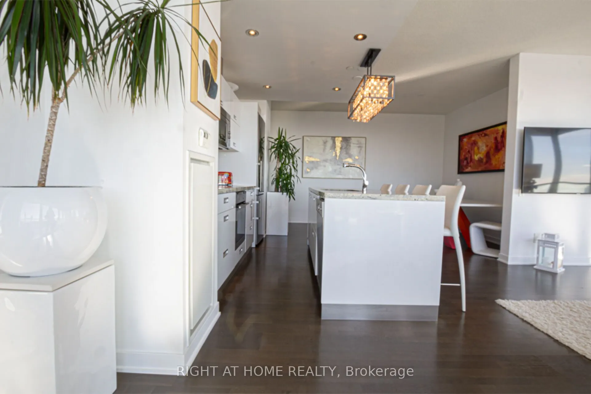 88 Park Lawn Road, #2605