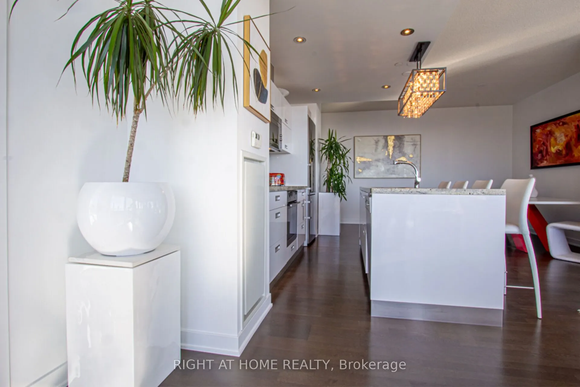 88 Park Lawn Road, #2605