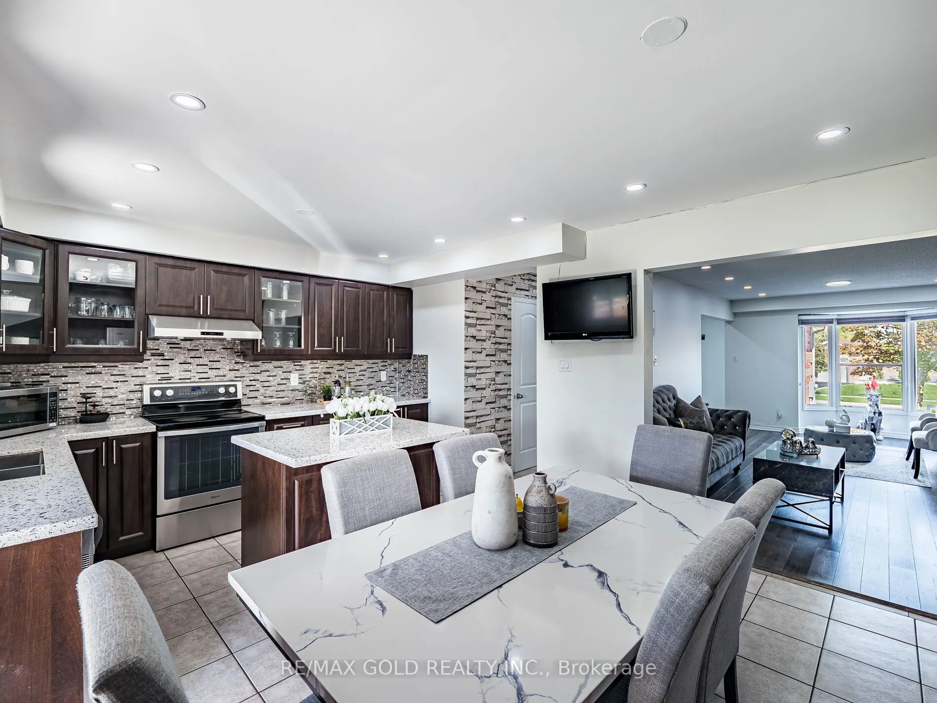 80 Timberlane Drive