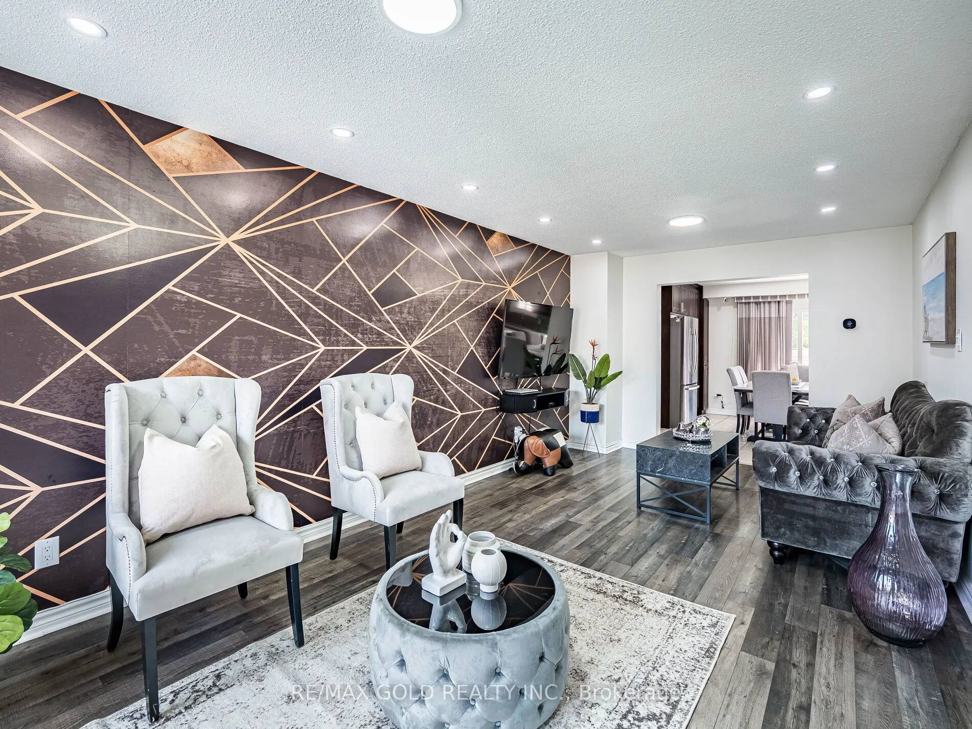 80 Timberlane Drive