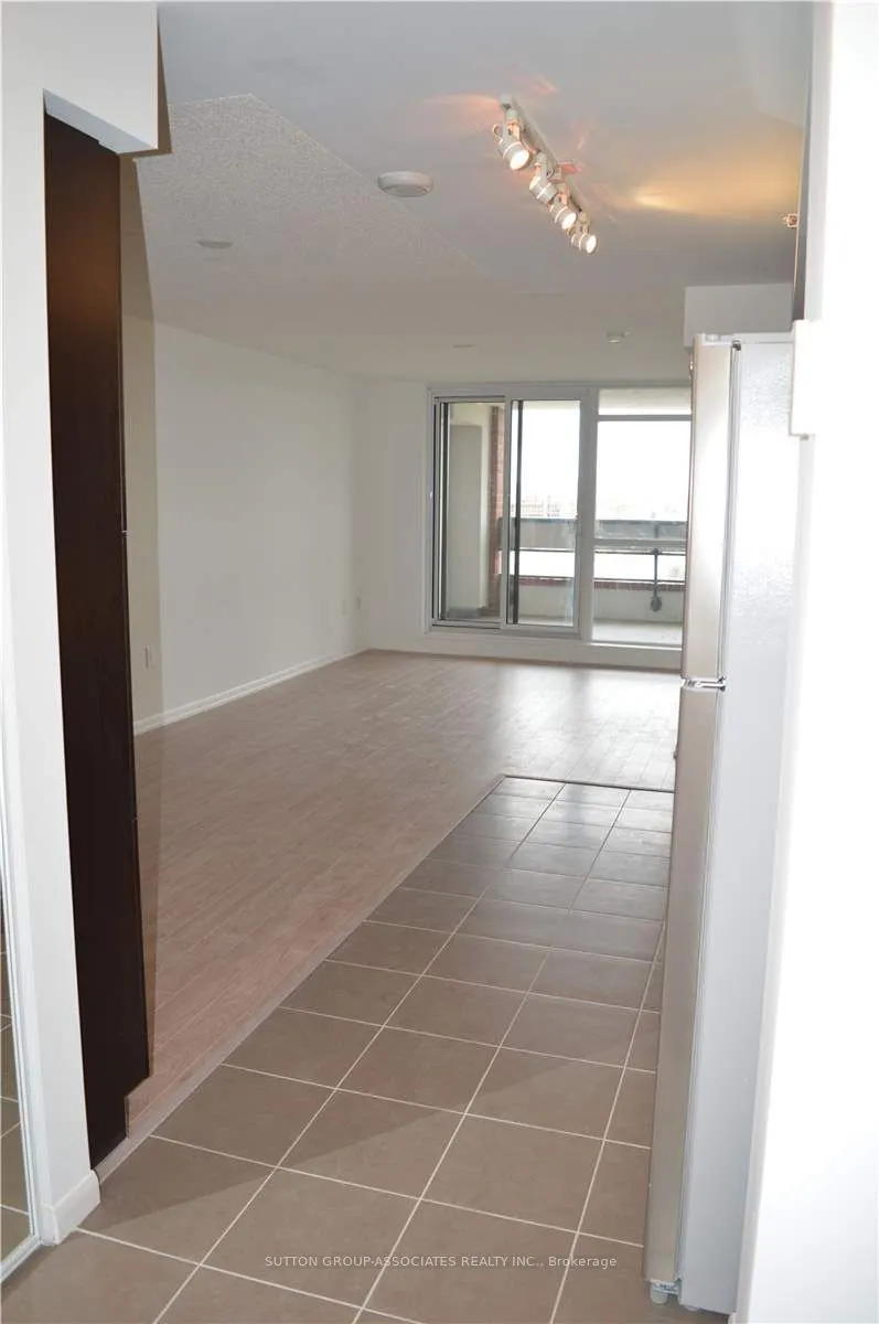 830 Lawrence Avenue W, #714