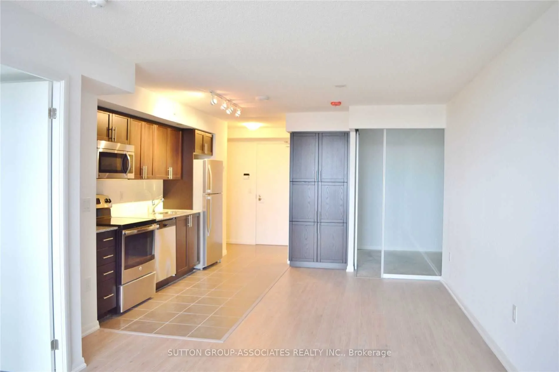 830 Lawrence Avenue W, #714