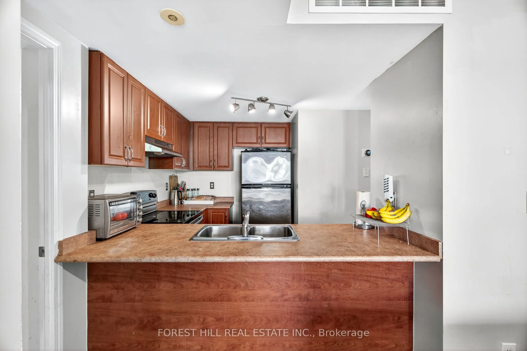 3035 Finch Ave Avenue W, #2022