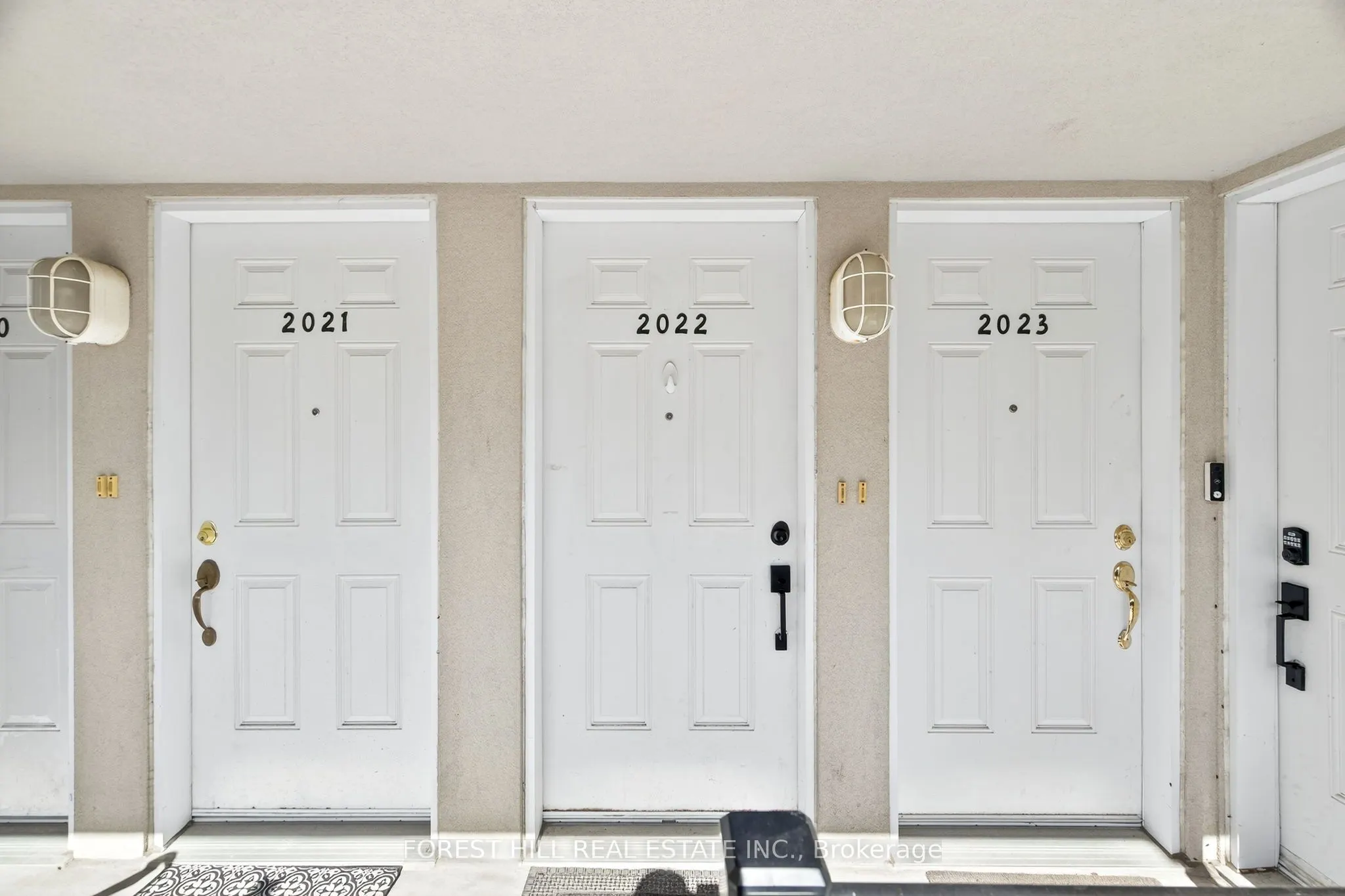 3035 Finch Ave Avenue W, #2022