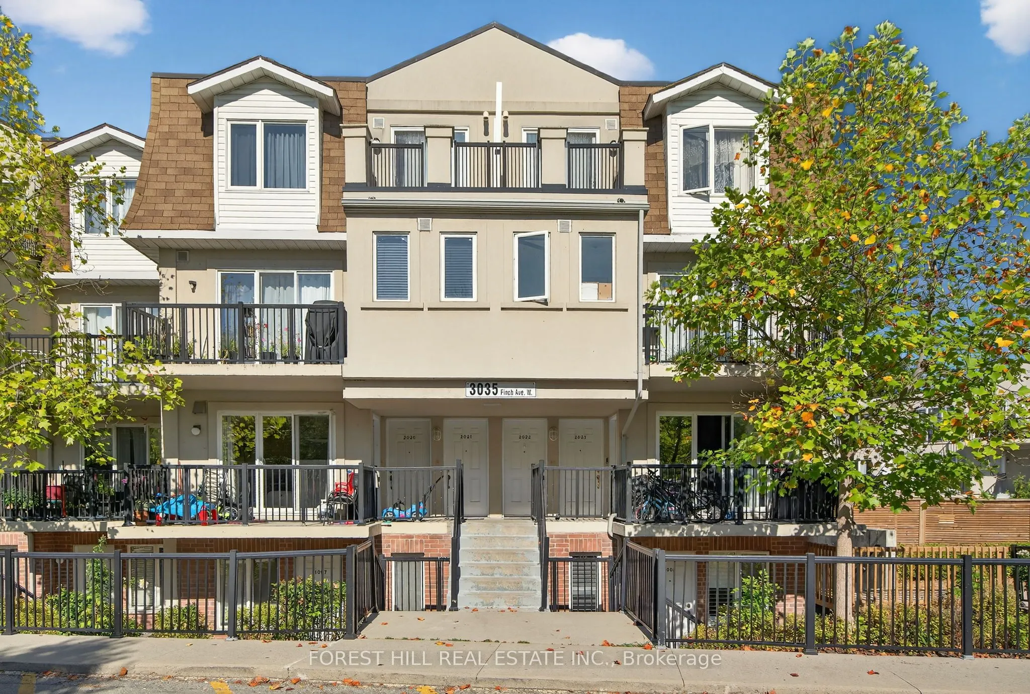 3035 Finch Ave Avenue W, #2022