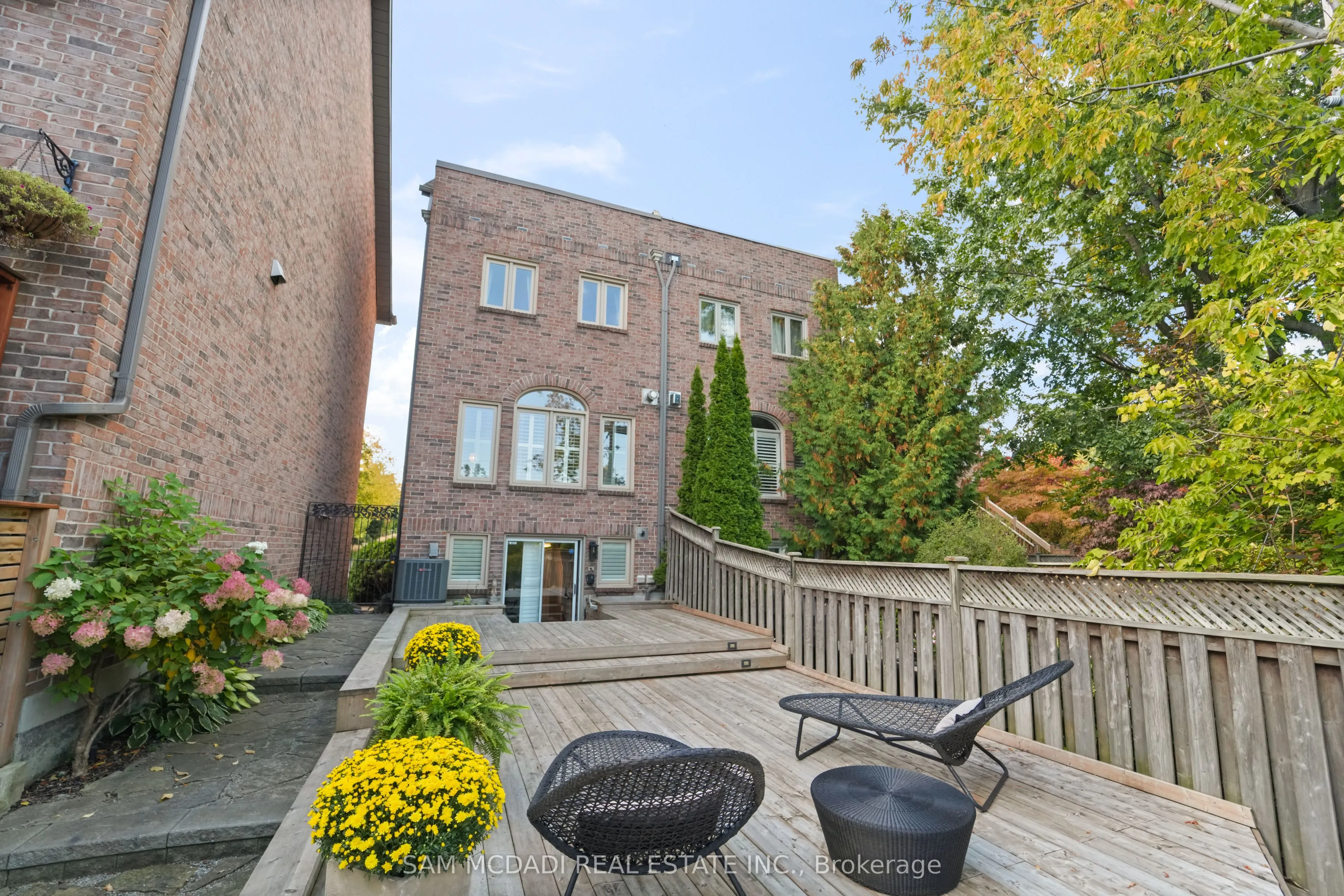 195 Grand Avenue, #1