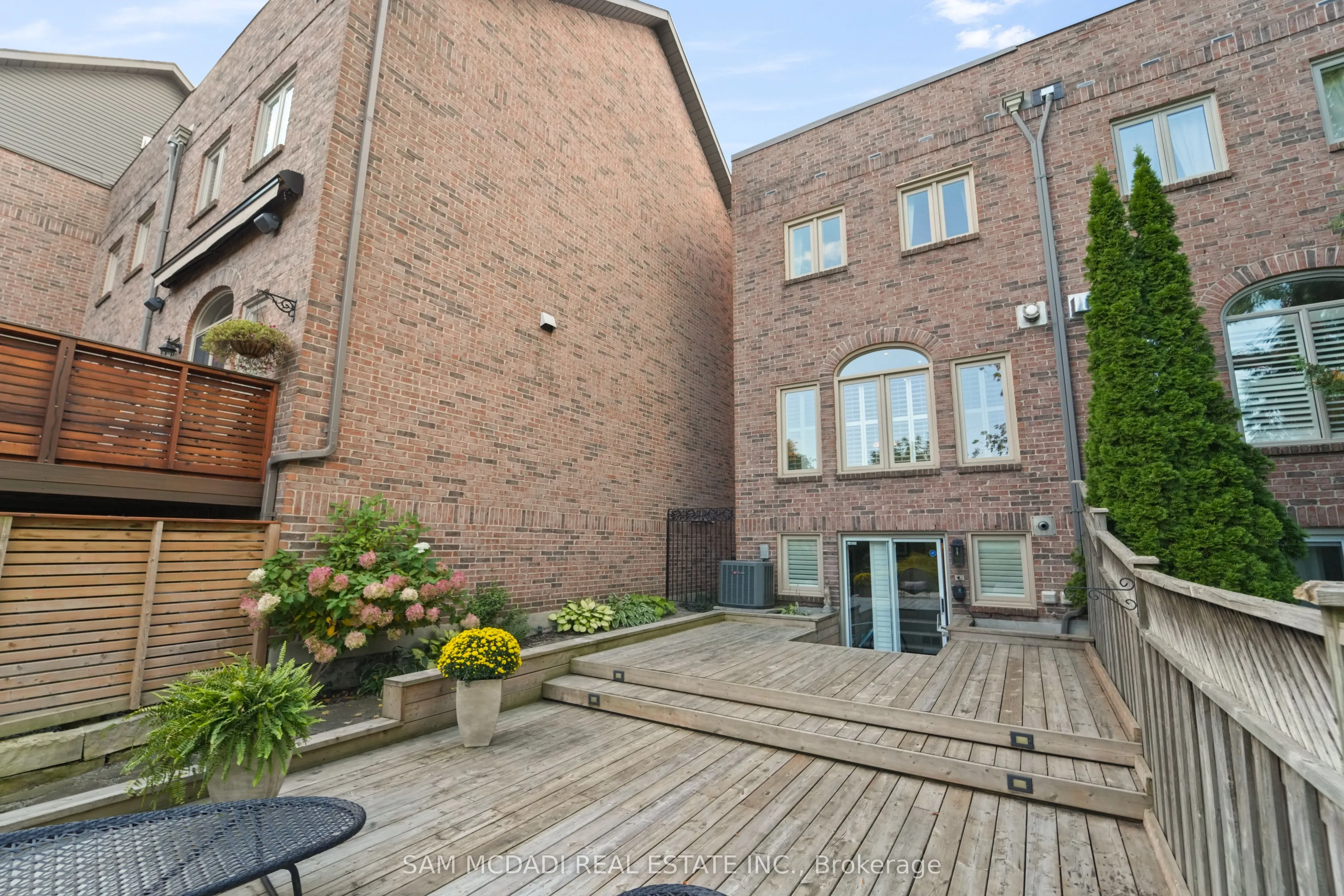195 Grand Avenue, #1