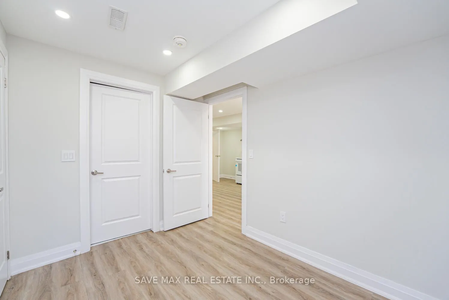 1554 Clitherow Street, #Bsmt