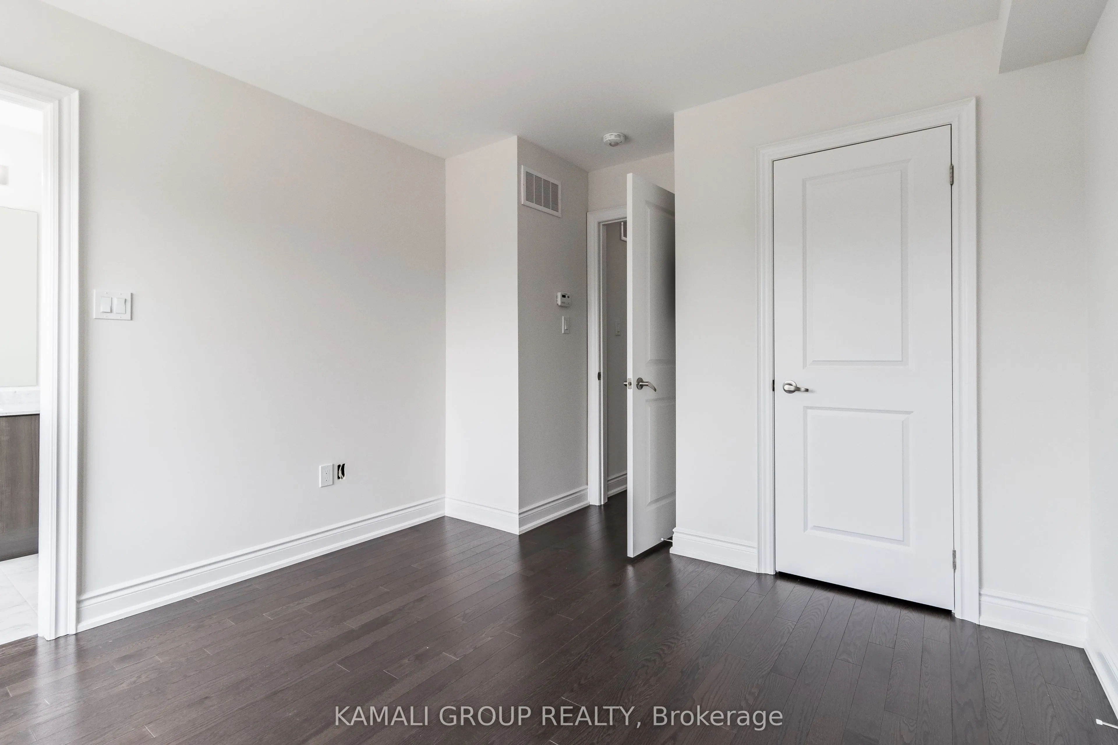 3 Wild Rose Gardens, #UPPER