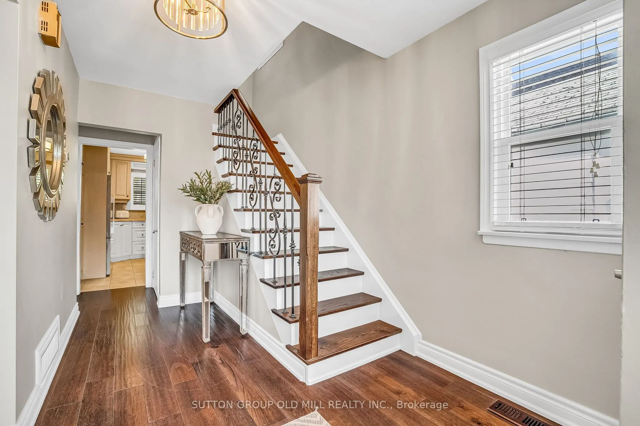 71 Warren Crescent