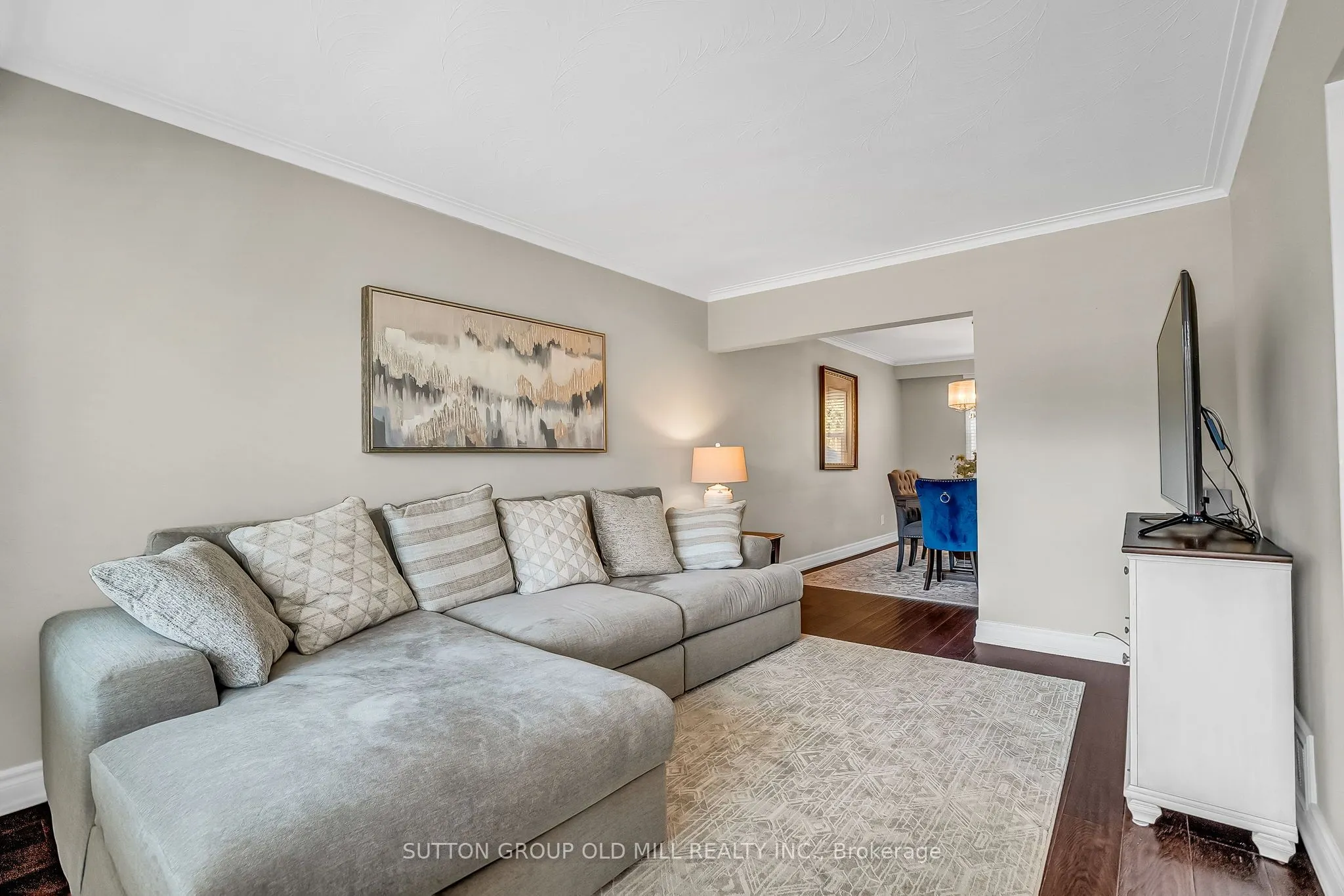 71 Warren Crescent