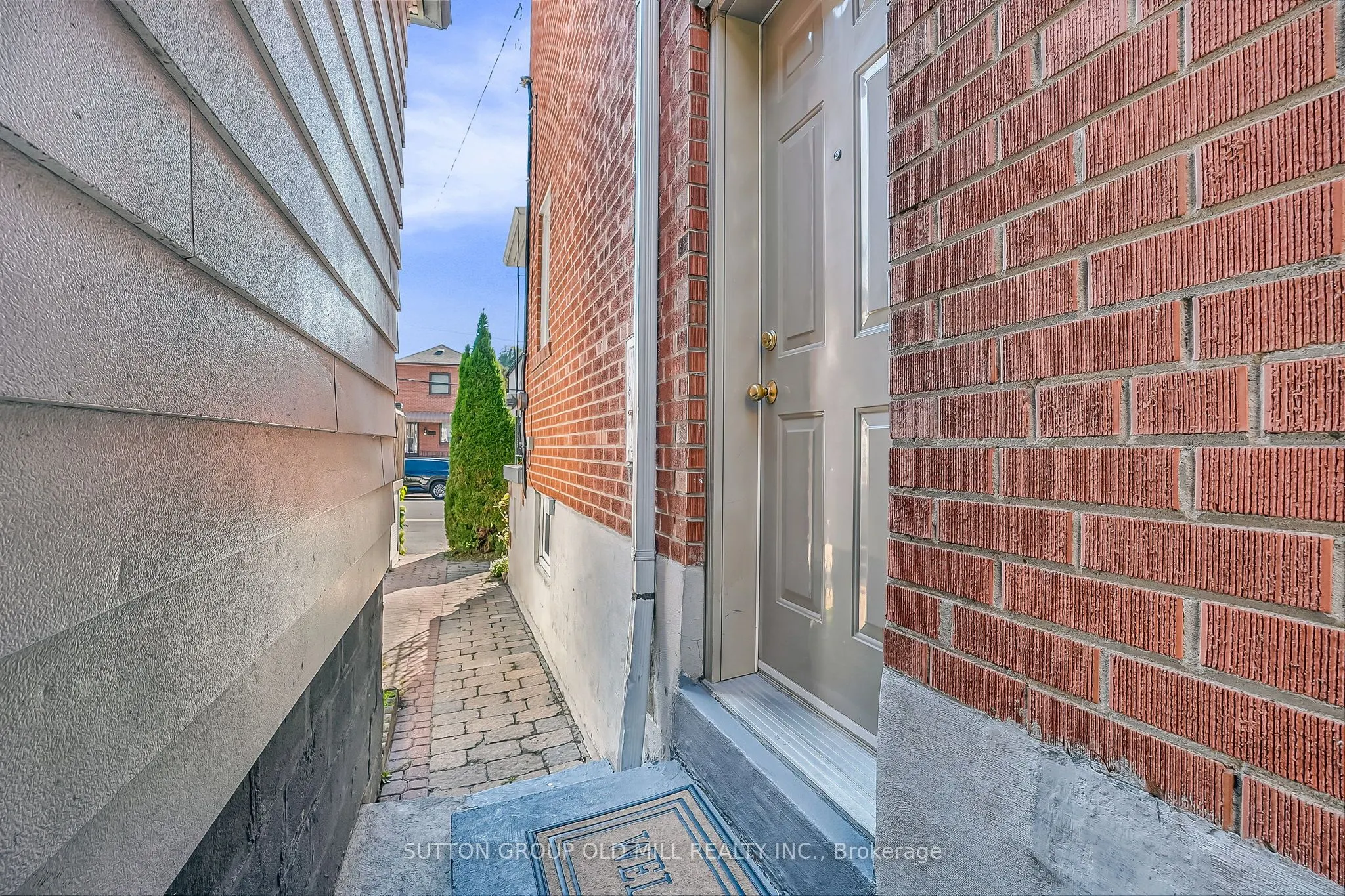 71 Warren Crescent