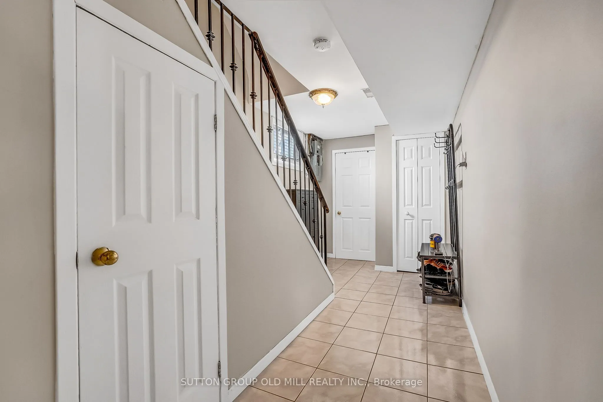 71 Warren Crescent