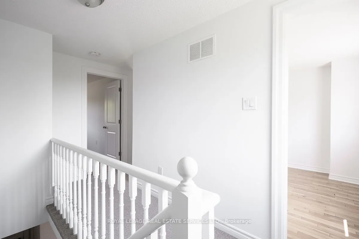 2030 Glenada Crescent