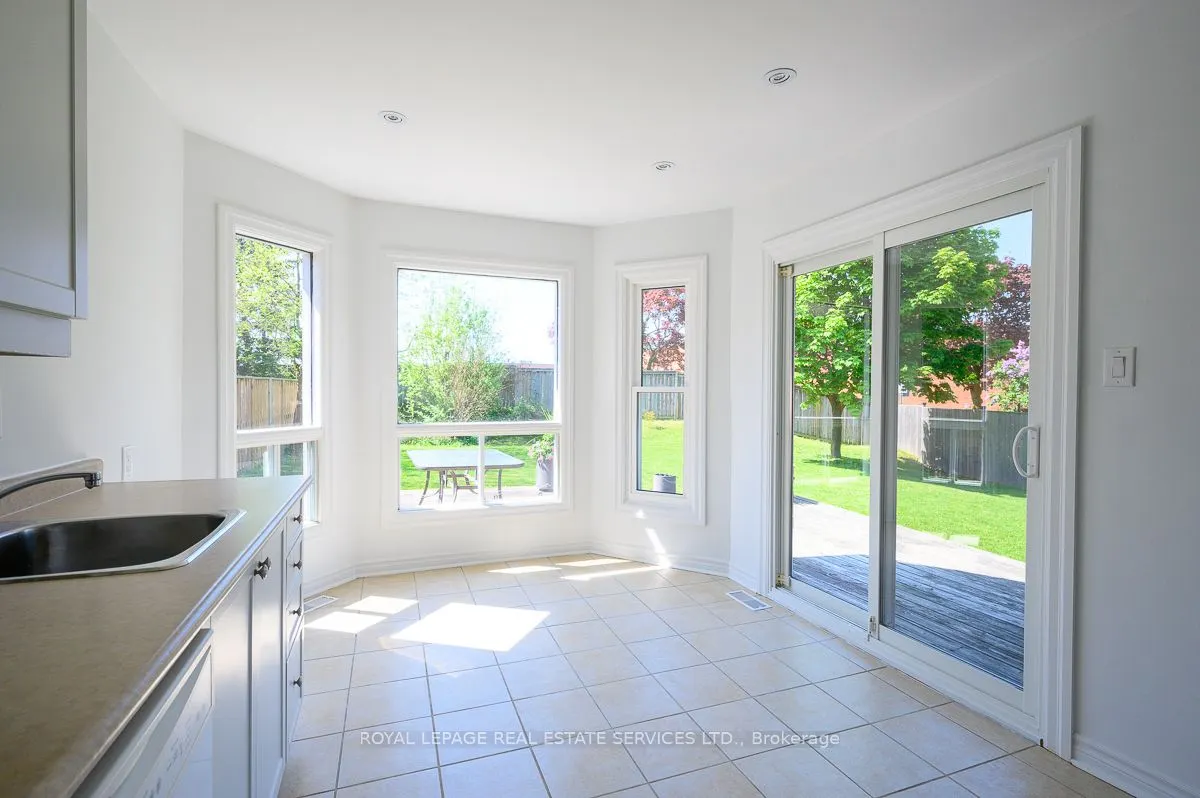 2030 Glenada Crescent