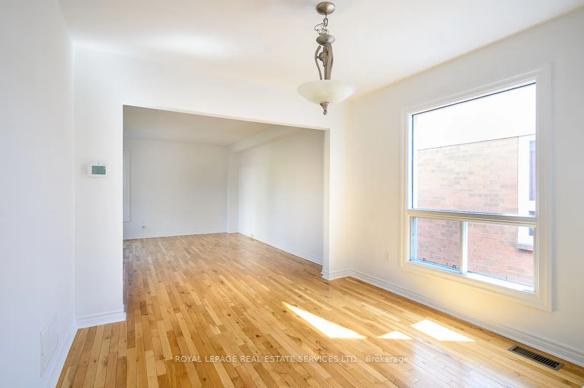 2030 Glenada Crescent