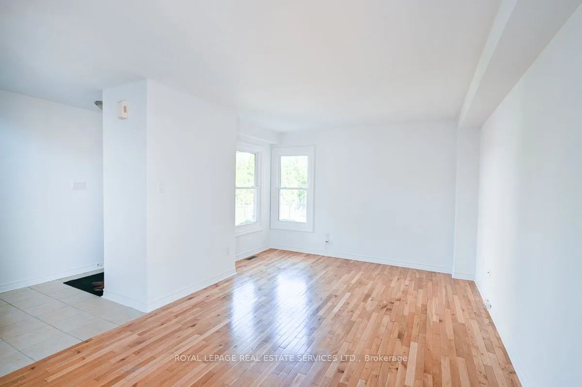 2030 Glenada Crescent