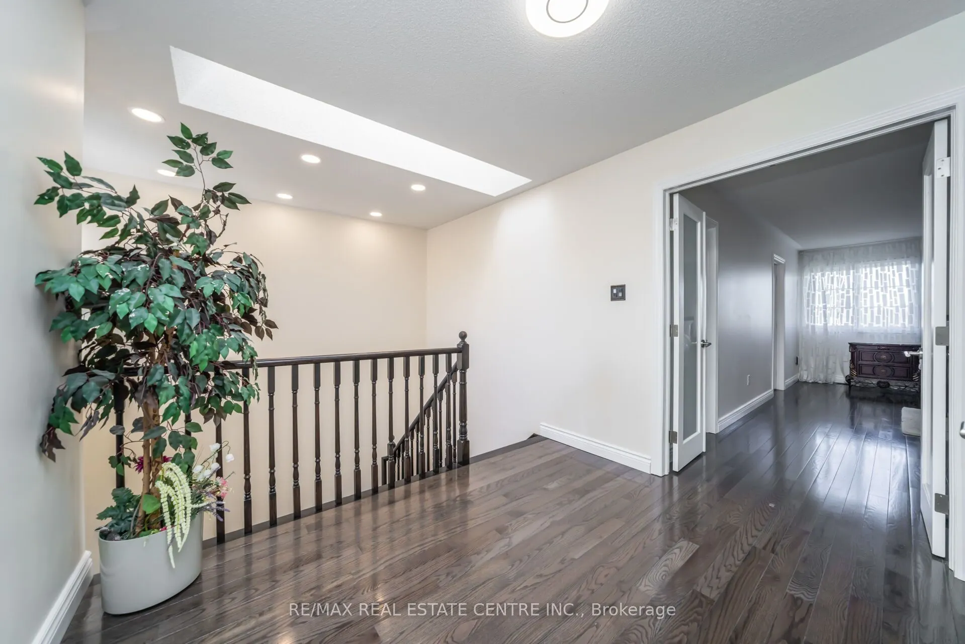 26 Porchlight Road