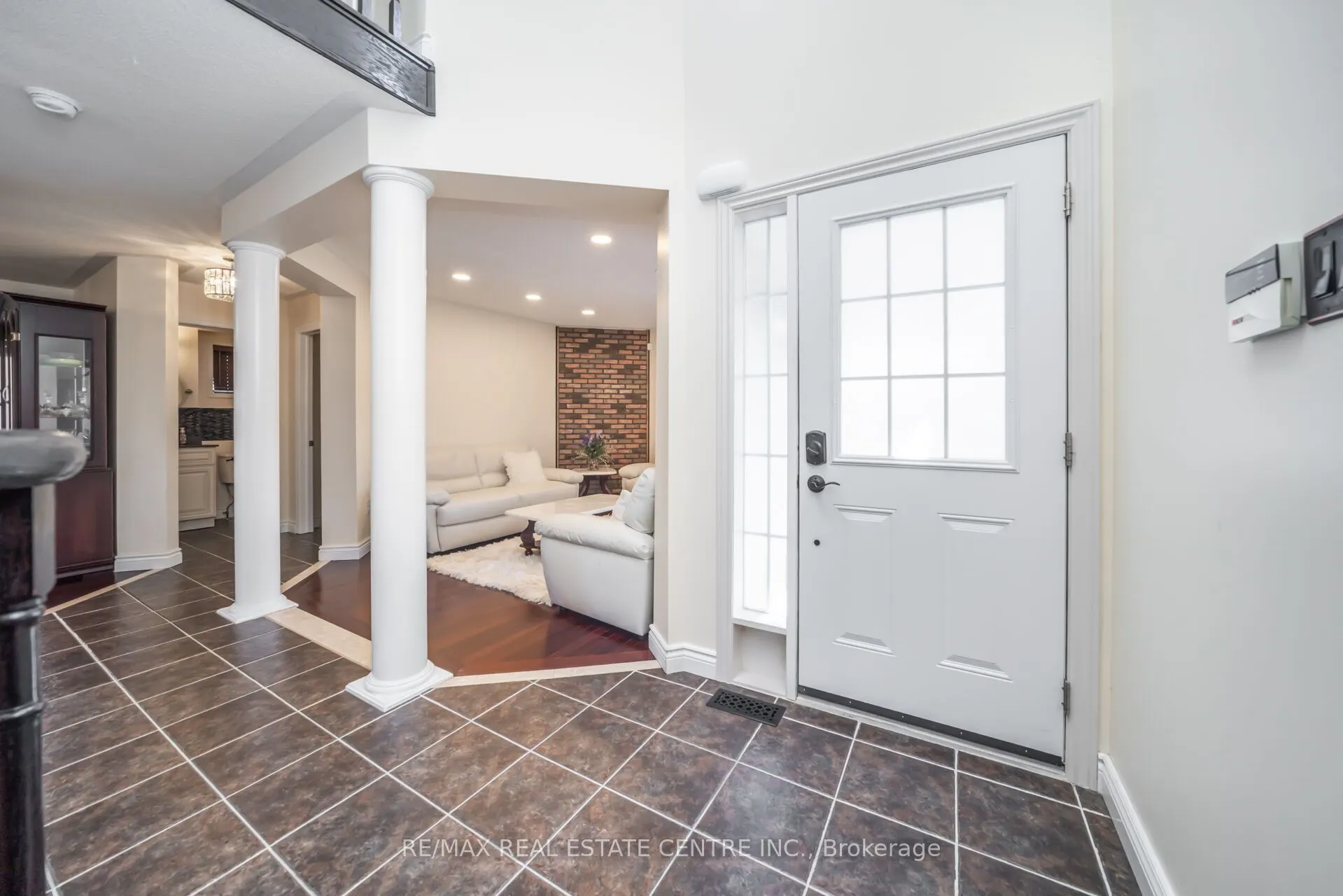 26 Porchlight Road