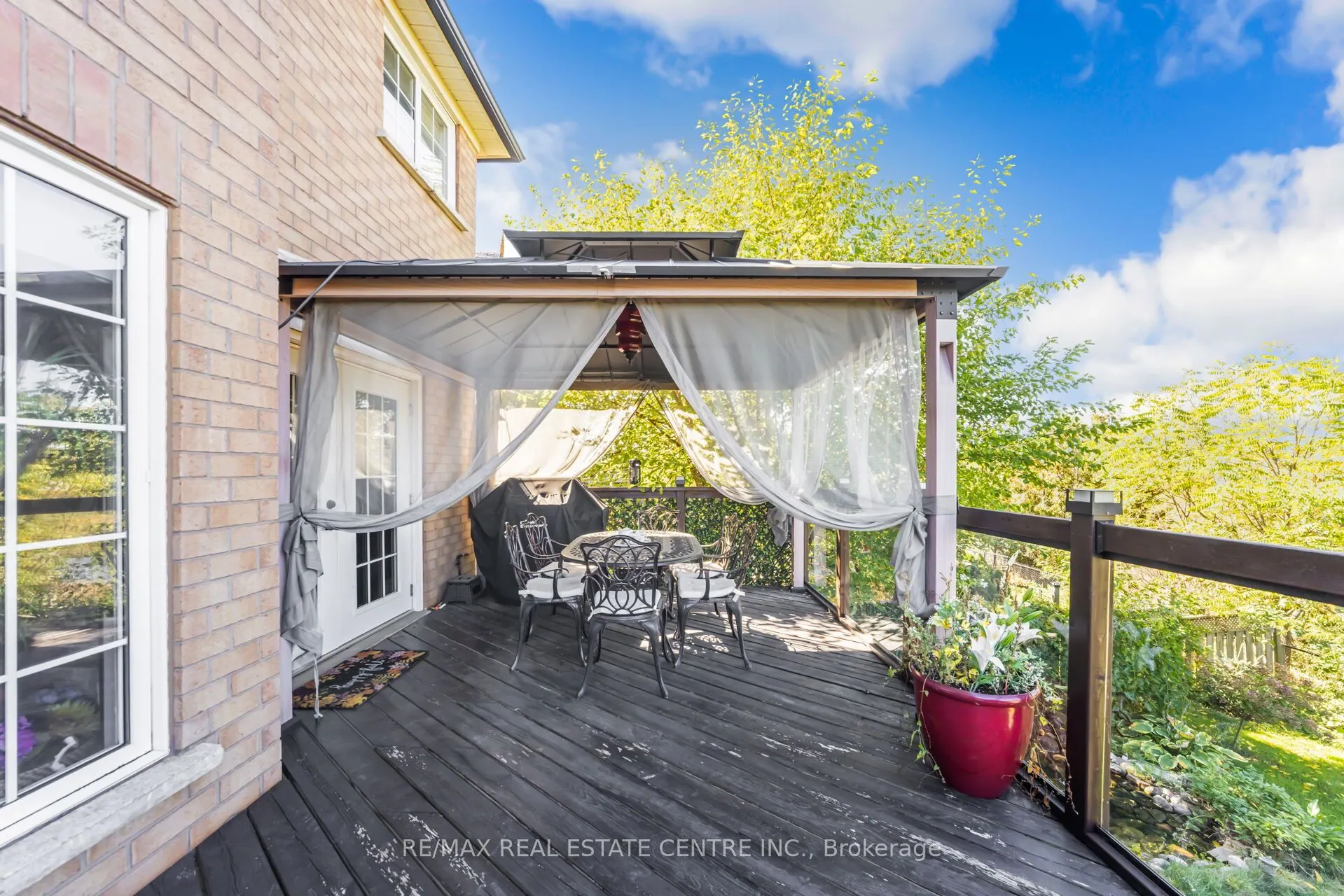 26 Porchlight Road