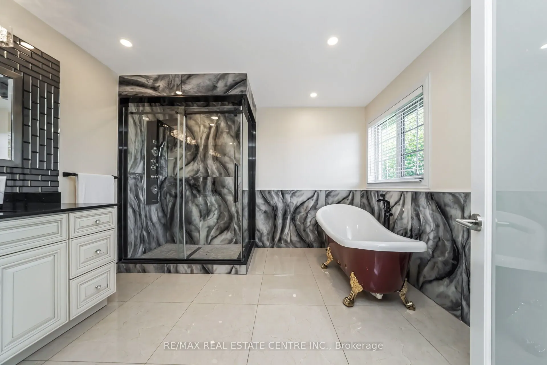 26 Porchlight Road