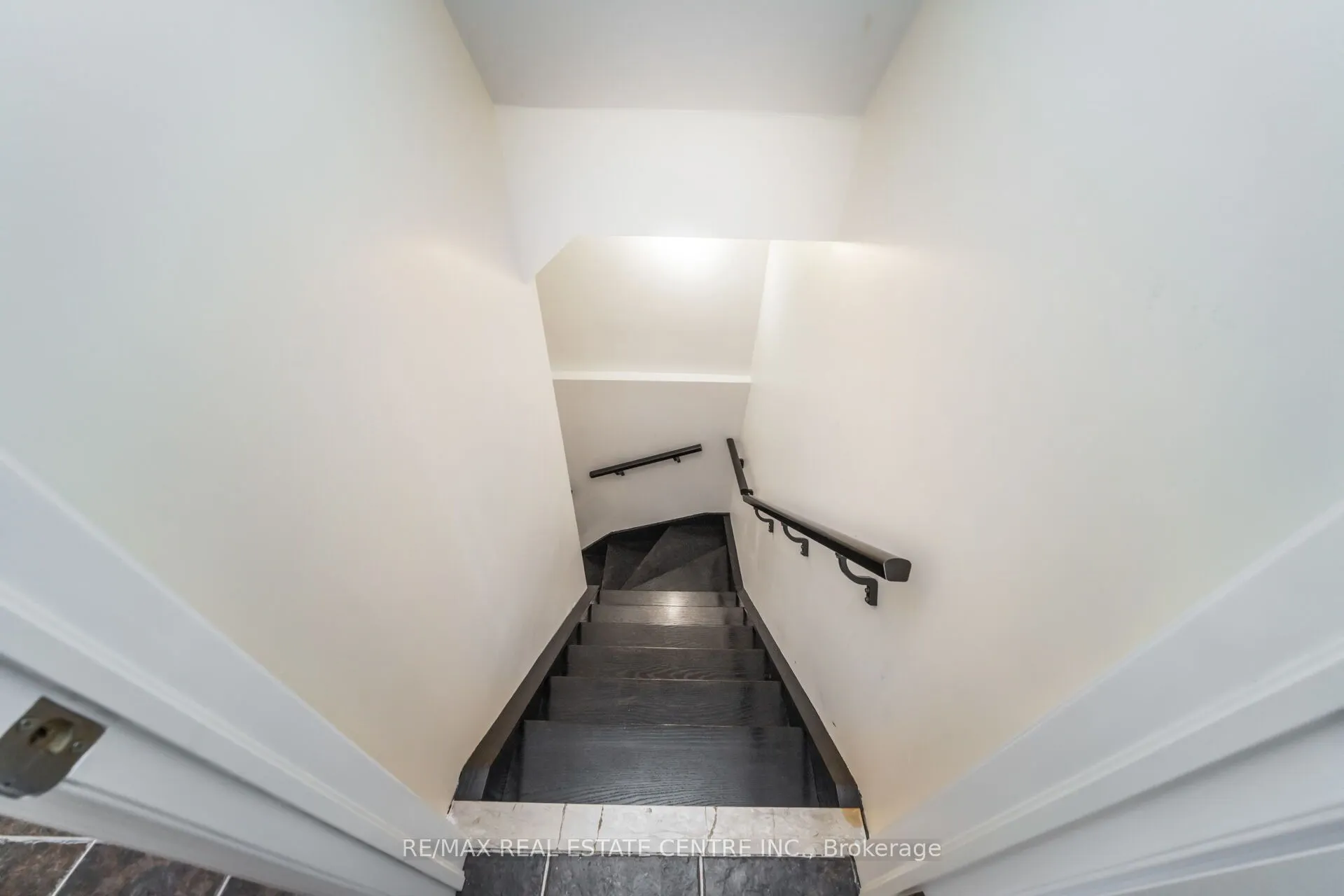 26 Porchlight Road