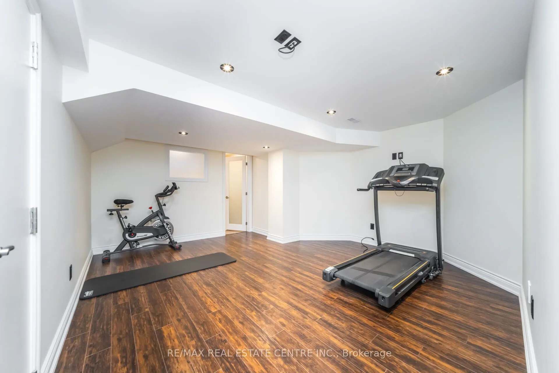26 Porchlight Road