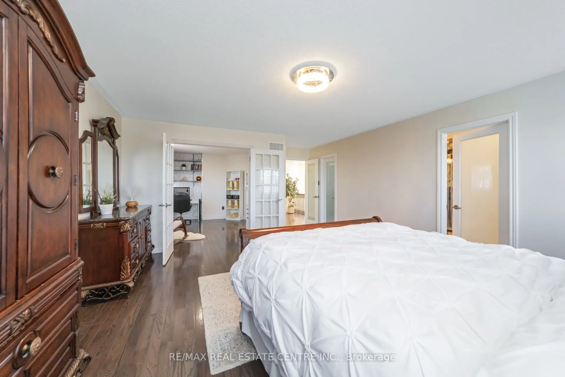 26 Porchlight Road
