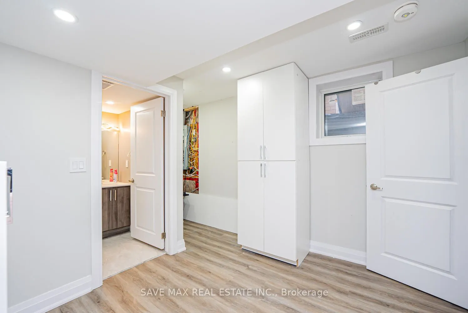 1554 Clitherow Street, #Basement