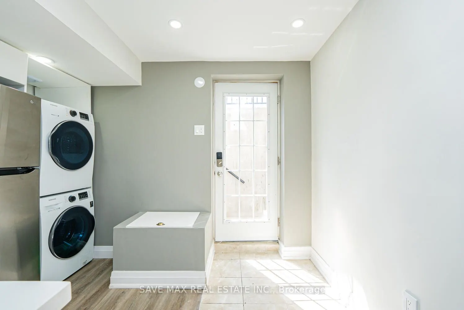 1554 Clitherow Street, #Basement