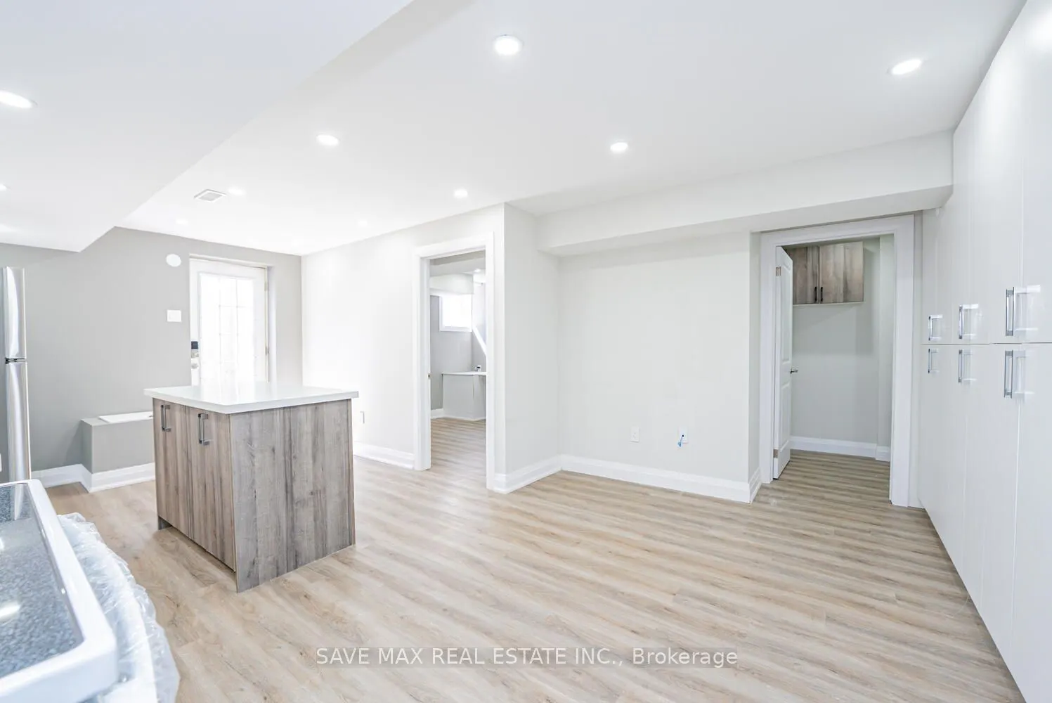 1554 Clitherow Street, #Basement