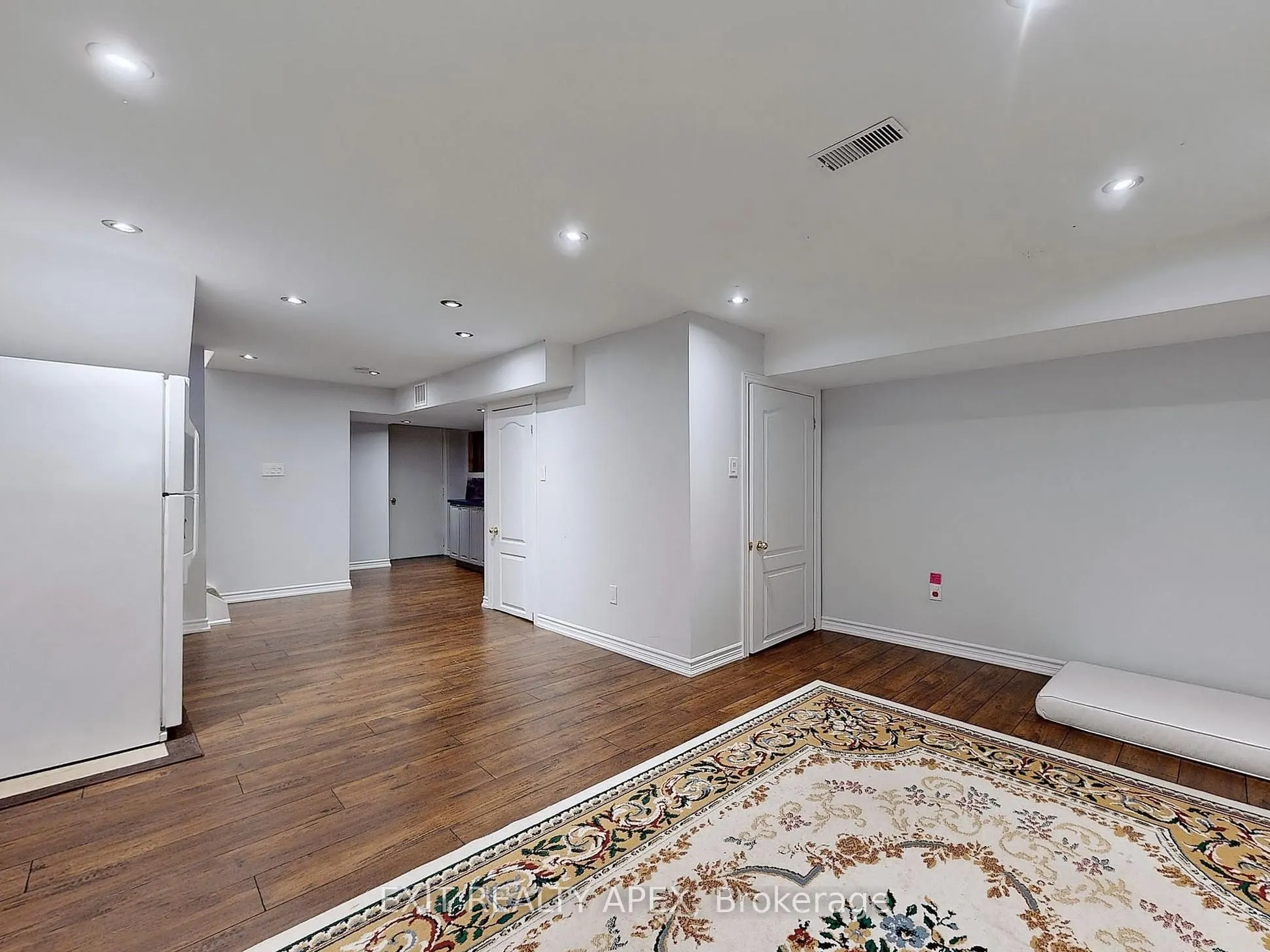 5552 Cortina Crescent