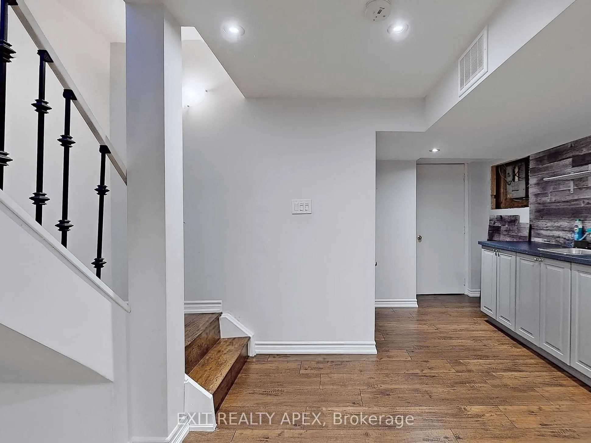 5552 Cortina Crescent