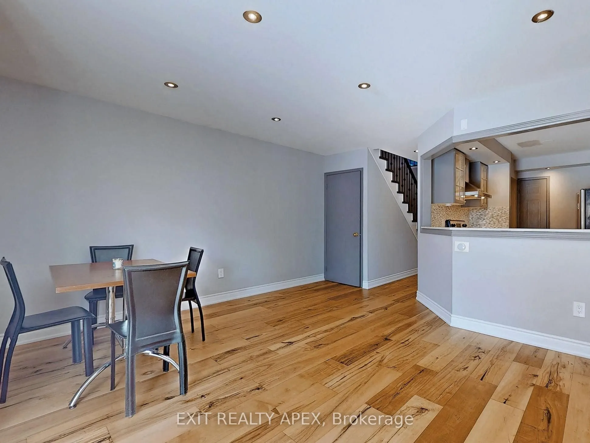 5552 Cortina Crescent