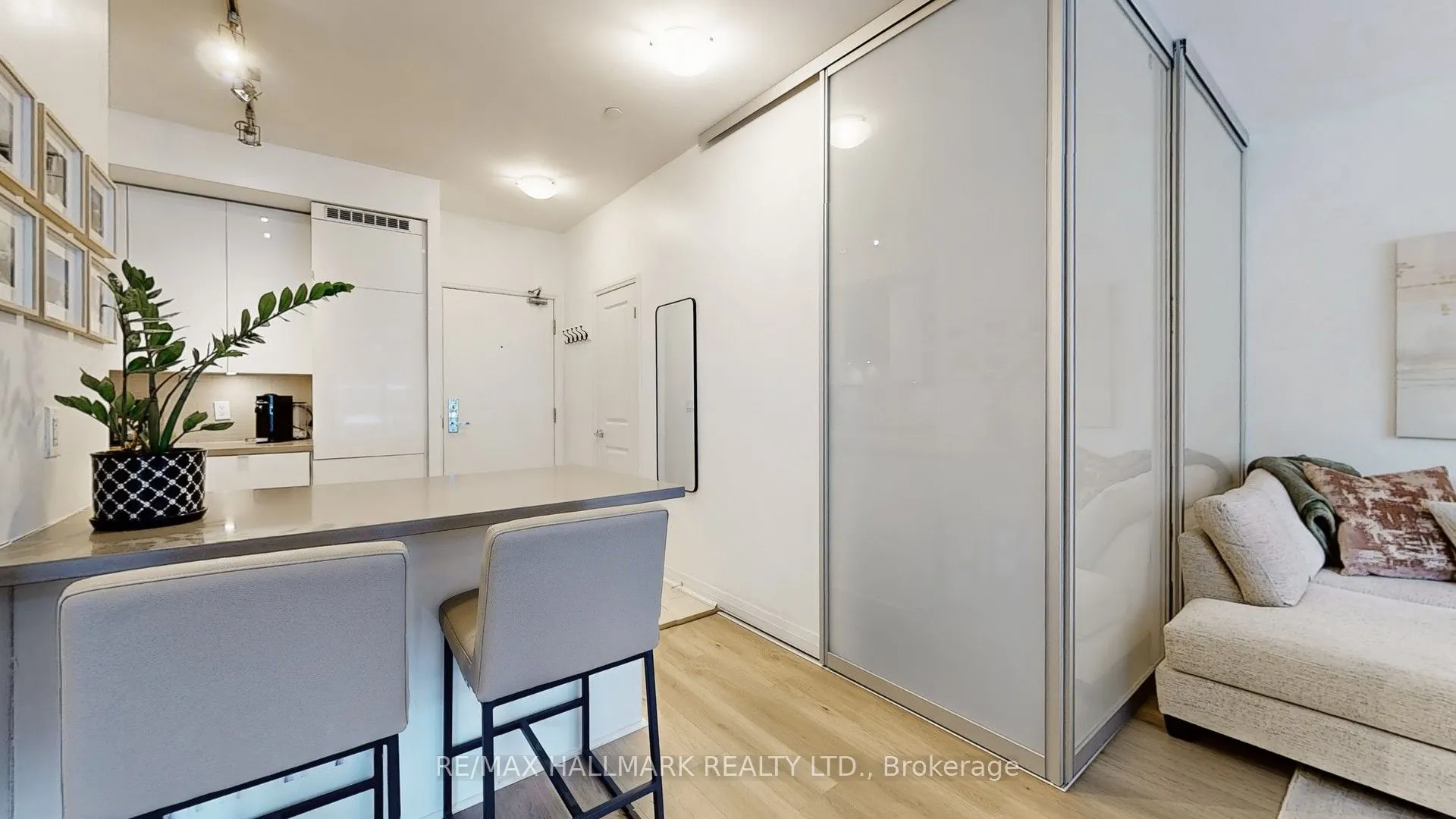 60 Annie Craig Drive, #1008