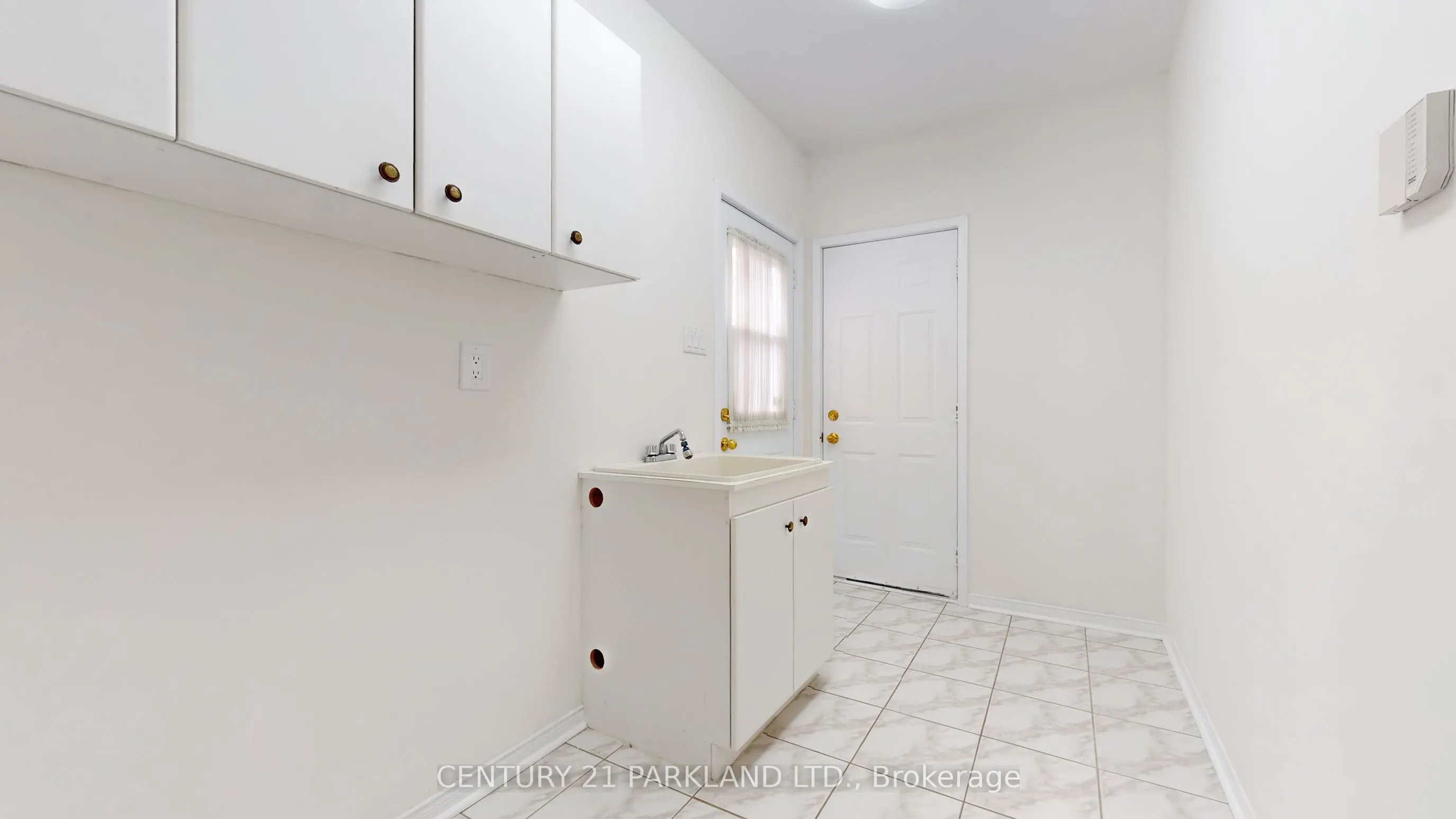2332 Manor House Court